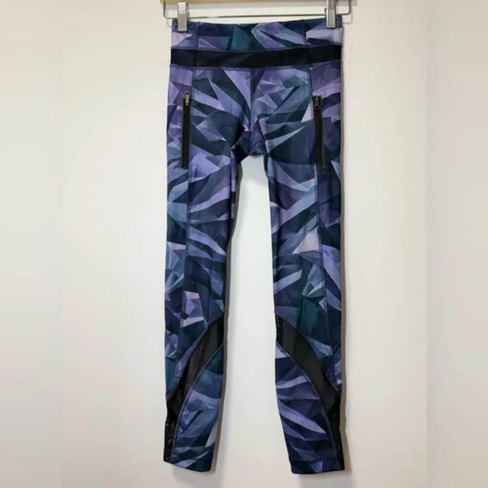 Lululemon Inspire Tight II (Mesh) Pretty Prism Multi / Black size 2